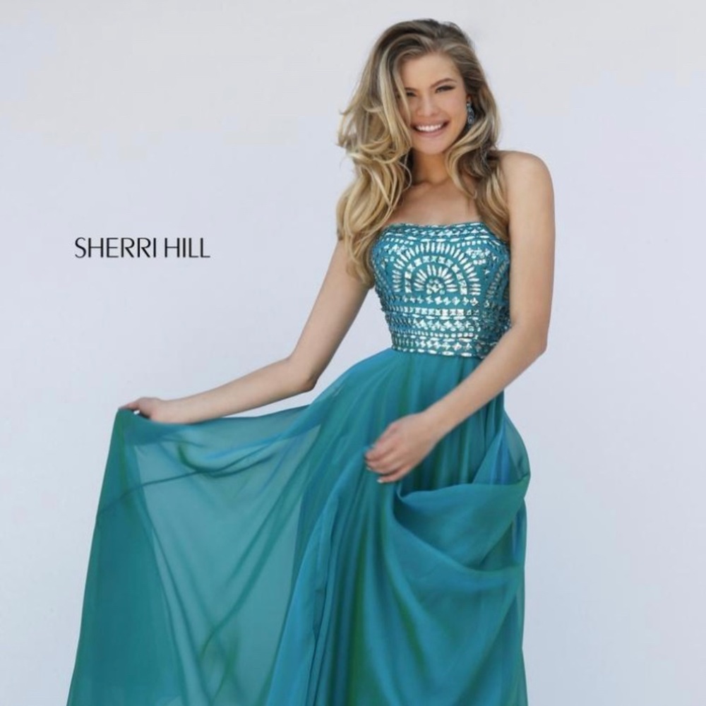 DISCOUNTED PROM DRESS!!
